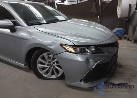 2024 Toyota Camry Le из США, поврежденный, VIN 4T1C11AK7RU226196